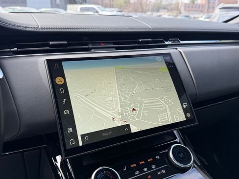 Used 2023 Land Rover Range Rover Sport SE image 17