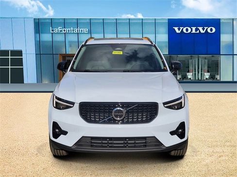 New 2026 Volvo XC40 B5 Plus w/ Protection Package Premier image 2