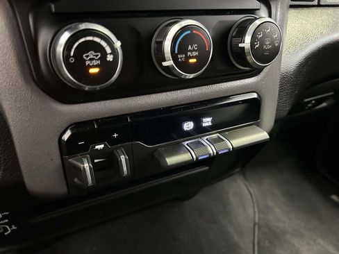 Used 2024 RAM 2500 Big Horn AWD/4WD image 26