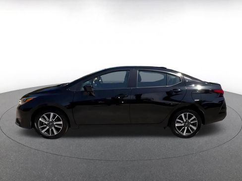 Used 2025 Nissan Versa SV FWD image 9