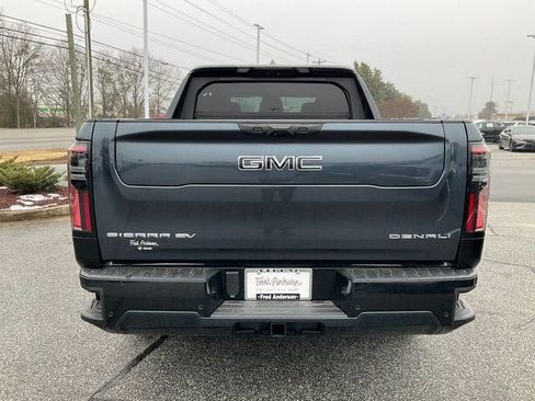 New 2025 GMC Sierra EV Denali image 24