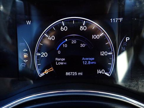 Used 2017 Jeep Grand Cherokee Limited w/ Luxury Group II AWD/4WD image 27
