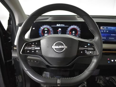 Used 2024 Nissan Ariya AWD image 15