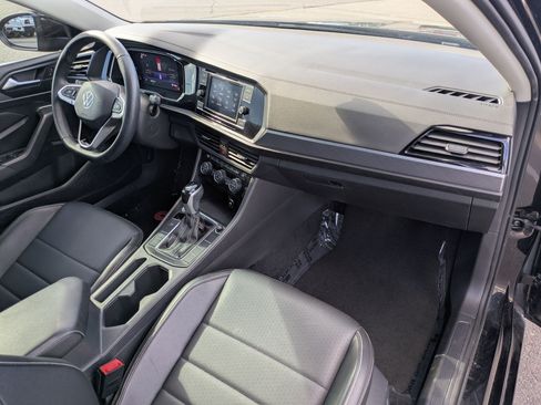 Used 2022 Volkswagen Jetta SE FWD image 35