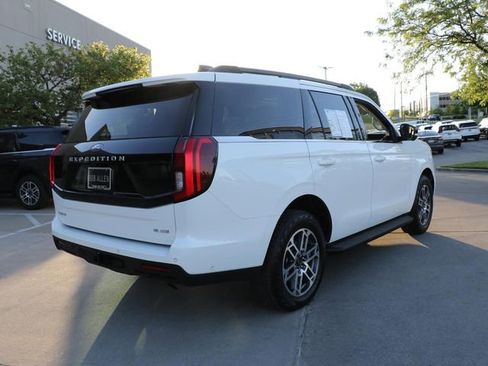 Used 2025 Ford Expedition Active AWD/4WD image 6
