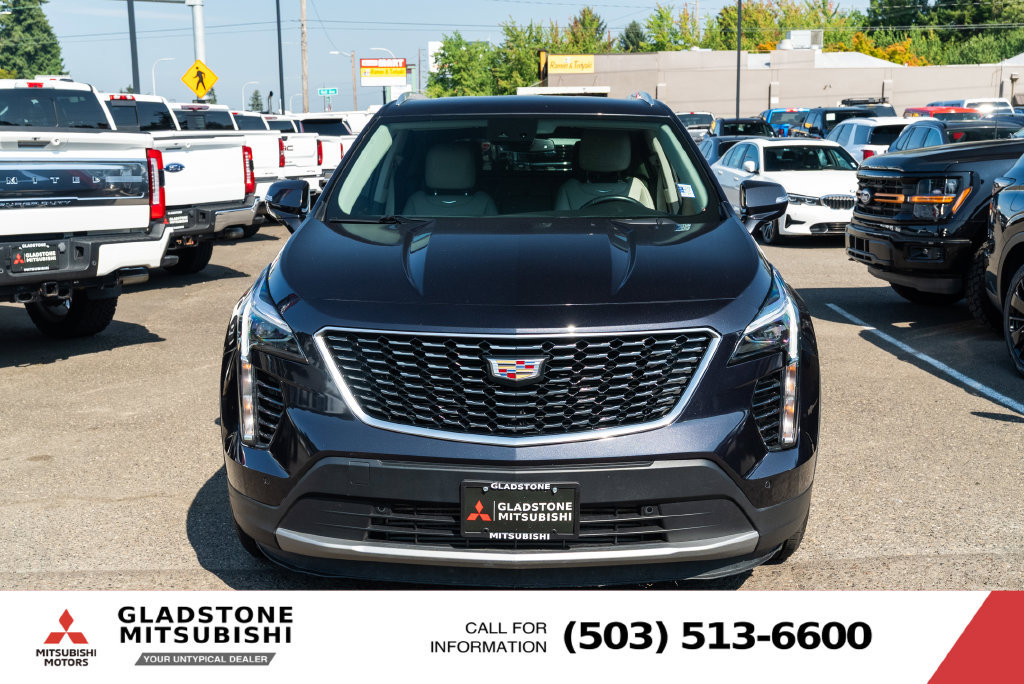 Used 2023 Cadillac XT4 Premium Luxury AWD/4WD image 2