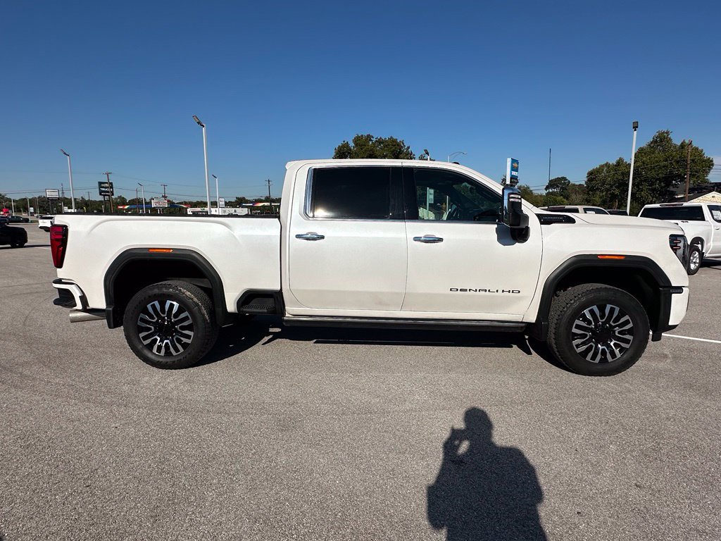 Used 2024 GMC Sierra 2500 Denali Ultimate AWD/4WD image 2