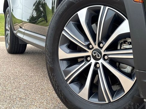 Used 2025 INFINITI QX60 Pure FWD image 2