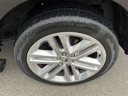 Used 2017 Ford Expedition EL Platinum AWD/4WD image 12
