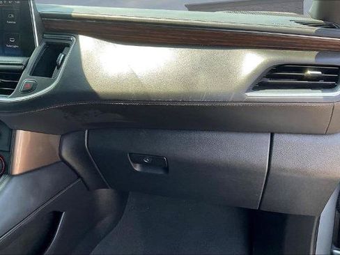 Used 2023 Chevrolet Suburban High Country RWD image 45