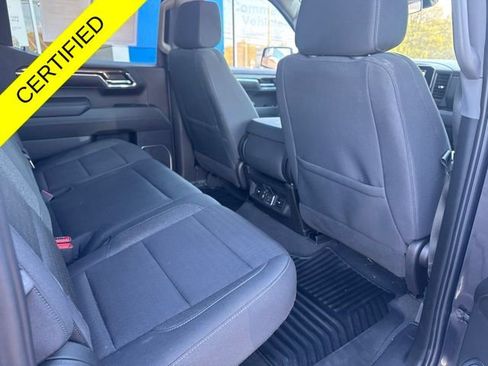 Used 2024 Chevrolet Silverado 1500 LT w/ Z71 Off-Road Package AWD/4WD image 13