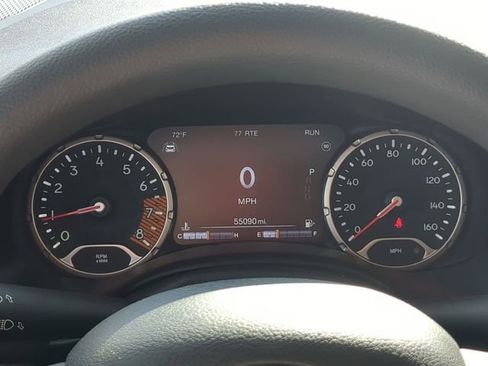 Used 2023 Jeep Renegade Latitude image 33