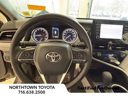Used 2023 Toyota Camry LE image 9