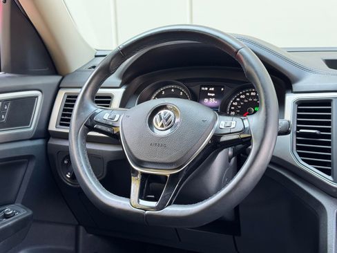 Used 2018 Volkswagen Atlas SE image 18