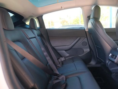 Used 2020 Tesla Model Y Long Range AWD/4WD image 23
