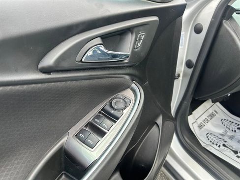 Used 2022 Chevrolet Malibu LT FWD image 23