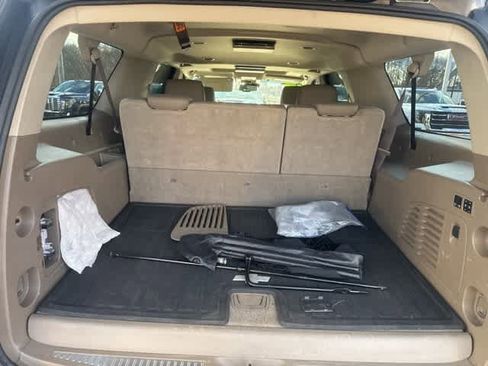 Used 2017 Chevrolet Suburban Premier image 12