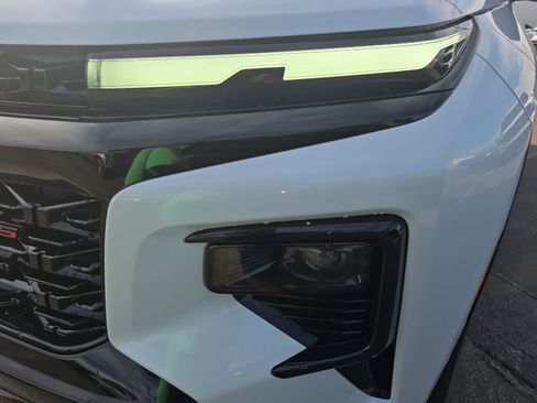 New 2026 Chevrolet Traverse RS w/ LPO, Floor Liner Package image 9