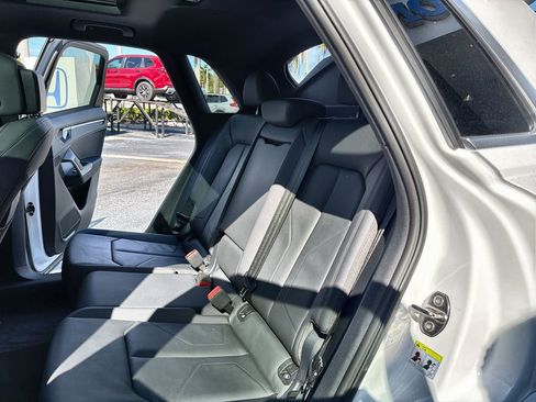 Used 2022 Audi Q3 2.0T Premium w/ Convenience Package image 25