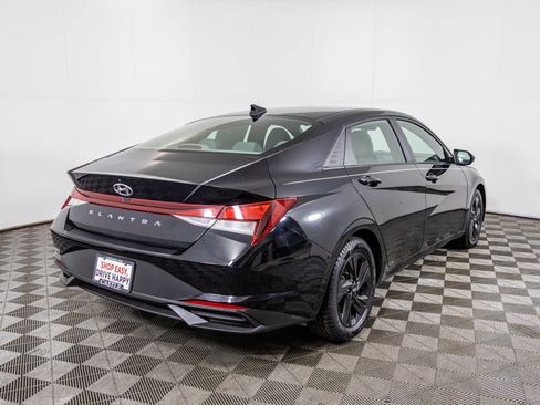 Used 2022 Hyundai Elantra SEL w/ Cargo Package image 10