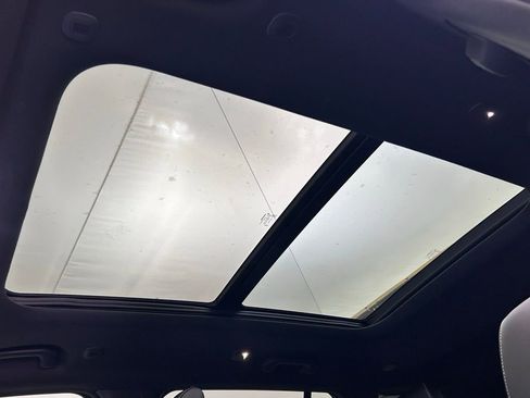 New 2025 Jeep Grand Cherokee Limited w/ Trailer Tow Package image 30