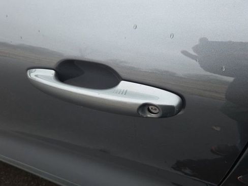 Used 2022 Ford Escape SE w/ SE Sport Appearance Package image 22