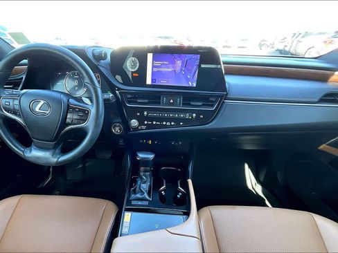 Used 2024 Lexus ES 350 w/ Premium Package image 14