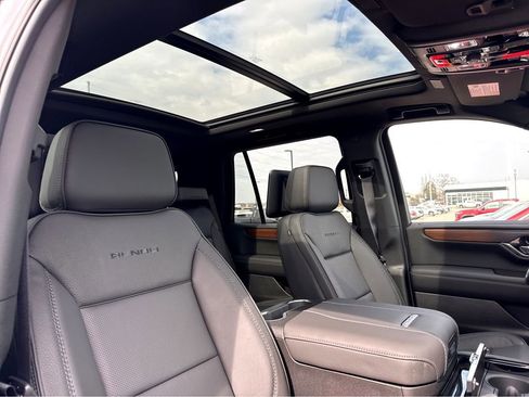 New 2026 GMC Yukon Denali w/ Denali Reserve Package image 5