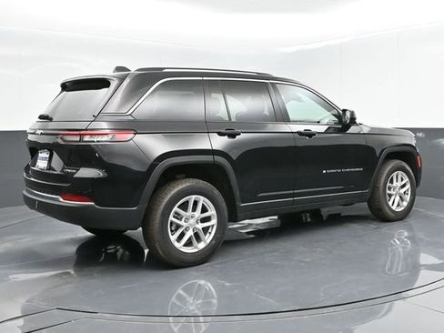 New 2024 Jeep Grand Cherokee Laredo X image 8