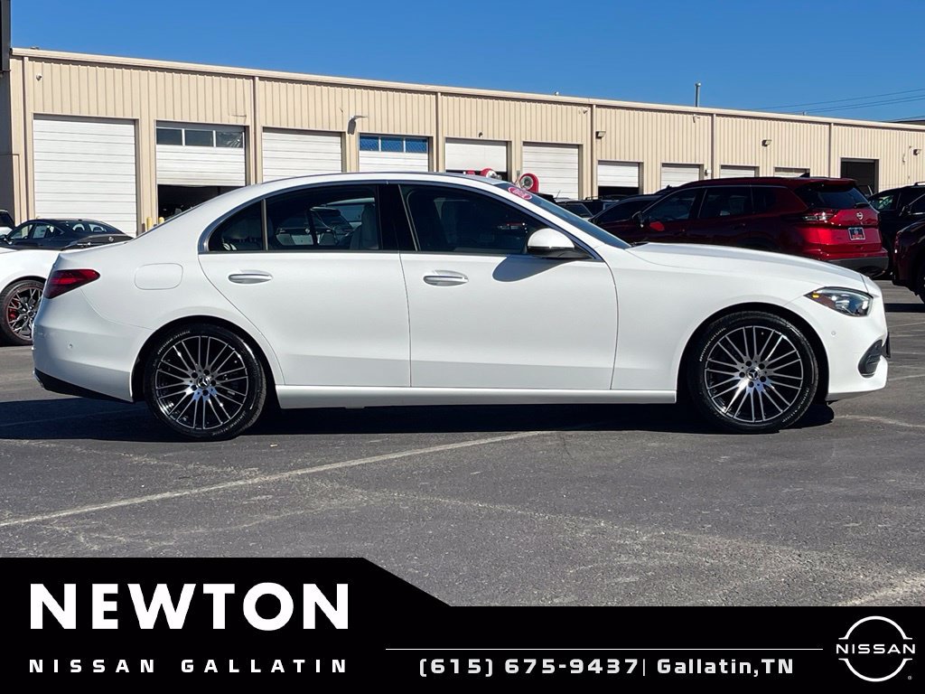 Used 2025 Mercedes-Benz C 300 4MATIC Sedan image 4