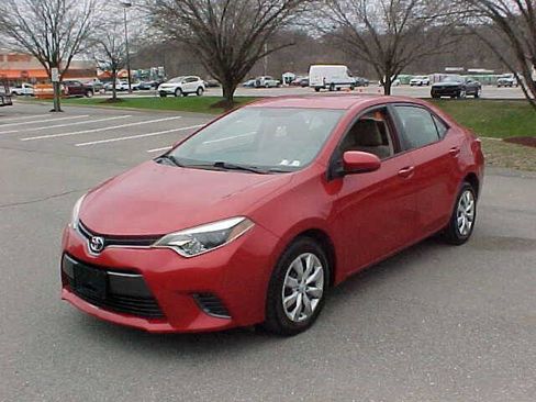 Used 2015 Toyota Corolla LE image 4