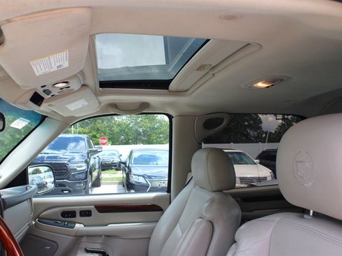 Used 2006 Cadillac Escalade EXT image 33