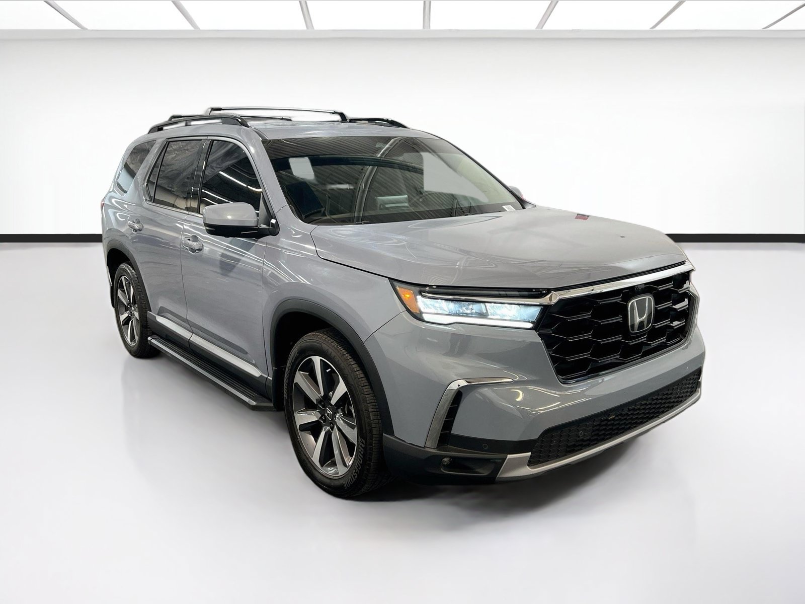 Used 2023 Honda Pilot Elite image 3