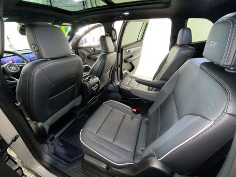 Used 2026 Buick Enclave Sport Touring w/ Power Package FWD image 15