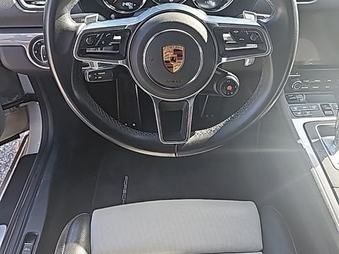 Used 2022 Porsche 718 Boxster S w/ Premium Package image 9