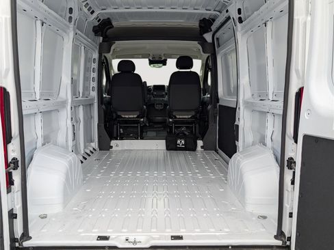 New 2026 RAM ProMaster 1500 w/ Safety Group FWD image 8