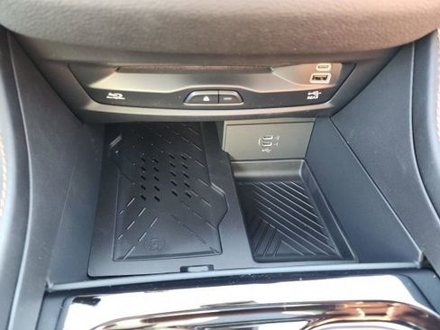 New 2026 Chrysler Pacifica Pinnacle image 7