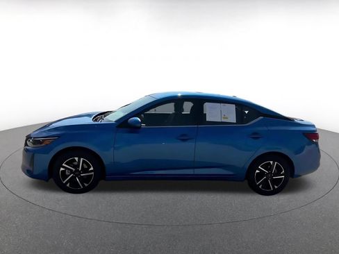 Used 2025 Nissan Sentra SV FWD image 9