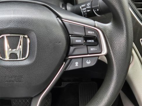 Used 2020 Honda Accord EX image 17