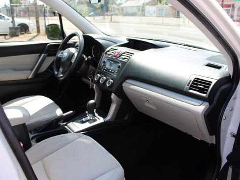 Used 2015 Subaru Forester 2.5i Premium w/ All-Weather Package AWD/4WD image 15