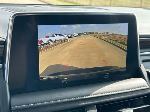 Used 2023 Chevrolet Tahoe Premier image 17