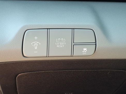 New 2026 Hyundai Elantra Limited image 17