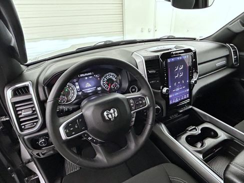 Used 2025 RAM 1500 Big Horn AWD/4WD image 13