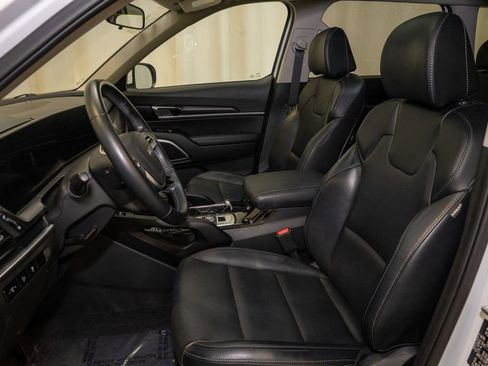 Certified 2024 Kia Telluride S w/ S Sunroof Package image 12