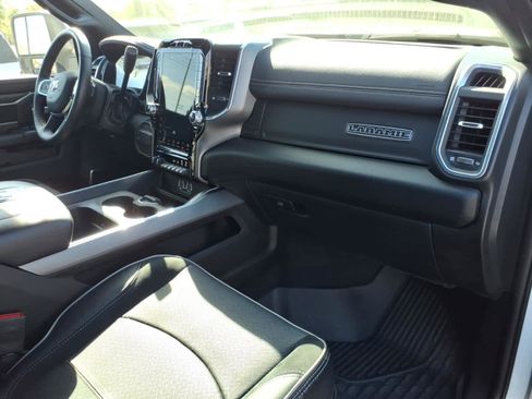 Used 2024 RAM 2500 Laramie w/ Night Edition image 5
