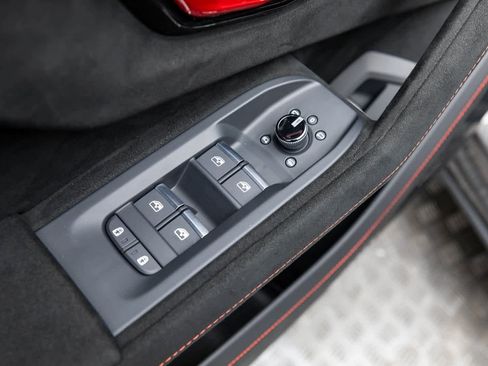 Used 2023 Lamborghini Urus Performante image 24