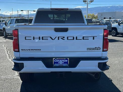 New 2026 Chevrolet Silverado 2500 High Country w/ High Country Premium Package AWD/4WD image 6