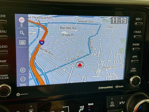 Certified 2022 Toyota Highlander XLE image 16