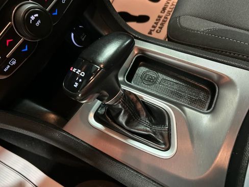 Used 2022 Dodge Charger SXT image 19