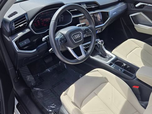 Used 2023 Audi Q3 2.0T Premium Plus w/ Premium Plus Package AWD/4WD image 11